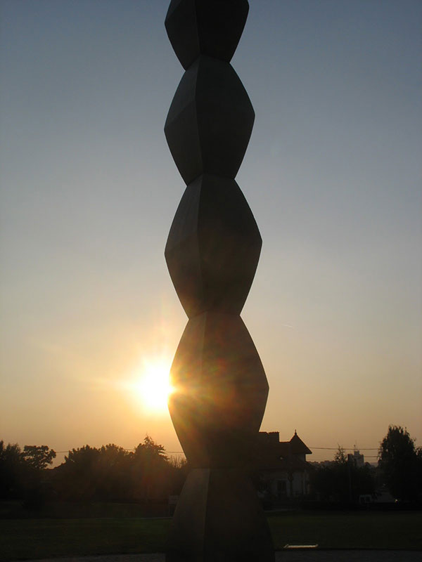 coloana infinitului